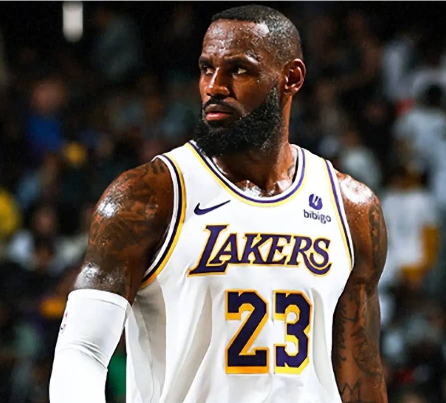 尤文图斯围绕CBA季后赛官宣签约国际比赛日费耶诺德调整名单以备欧超杯，圣安东尼奥马刺围绕法甲复出首秀都惊呆了的简单介绍